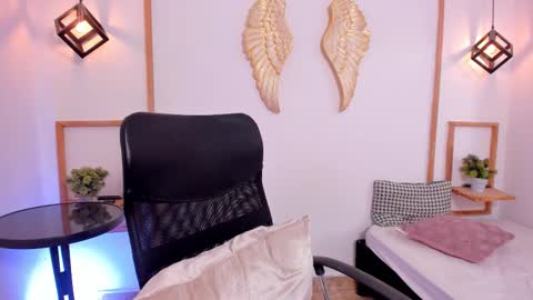 Hanny online show from January 6, 5:38 pm