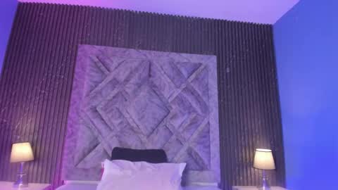 hannyk_ online show from December 4, 12:51 pm