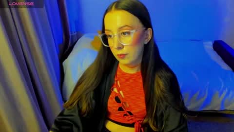 Stephanie online show from June 18, 7:19 pm
