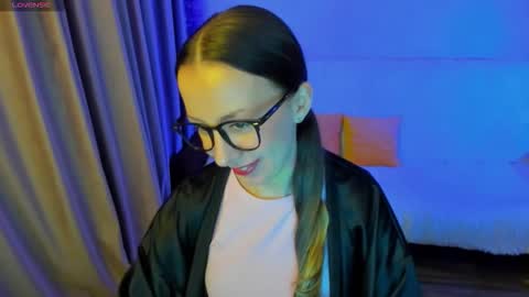 Stephanie online show from October 11, 4:53 pm