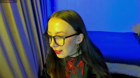 Stephanie online show from December 5, 8:43 pm