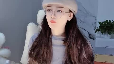 Daisy online show from December 19, 4:13 am