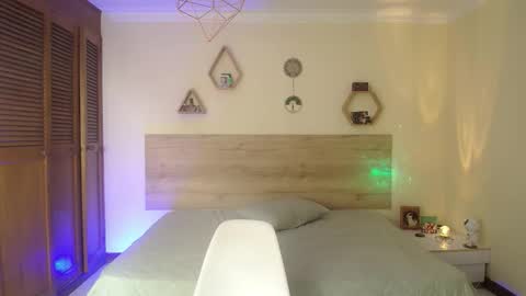 harknite online show from April 6, 6:42 pm