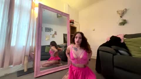 harleeyb online show from February 4, 10:51 am