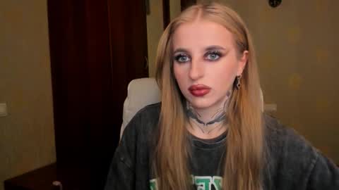 Julia online show from October 3, 5:45 am