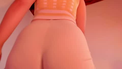 Annie online show from December 19, 6:01 am