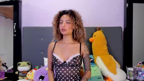 Harmony Hill online show from February 4, 7:39 pm