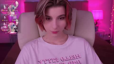 haylaamber online show from February 18, 7:10 am