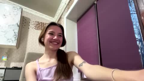 Lili online show from March 20, 1:38 pm