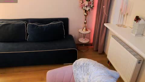 Heaven girl online show from April 15, 7:03 pm