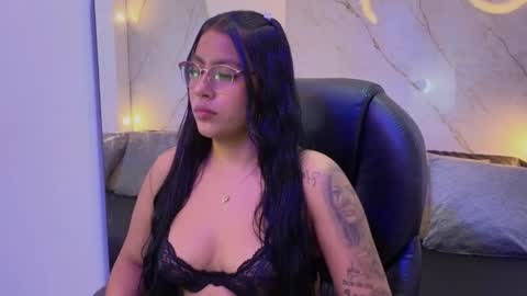 Heilyn  online show from February 19, 4:12 am