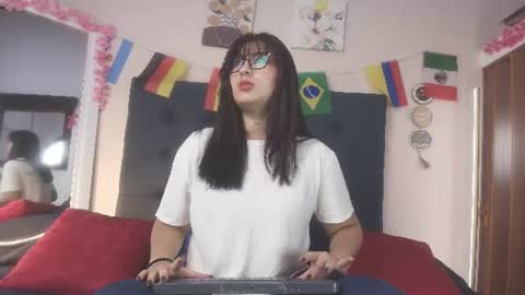 helena_april online show from July 7, 12:30 pm