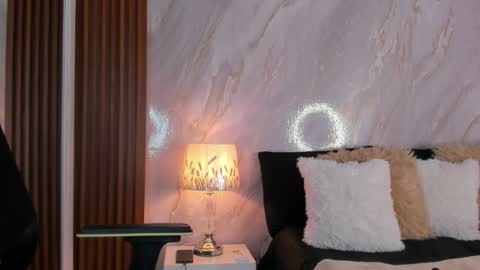 Helena Santos  online show from January 14, 10:53 am