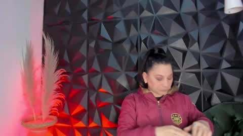 Helena Saenz online show from January 14, 12:43 pm