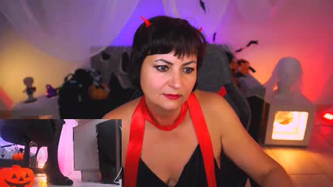 helenbeler online show from October 30, 12:17 pm