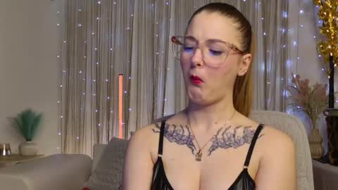 heleneengel online show from March 10, 6:56 pm