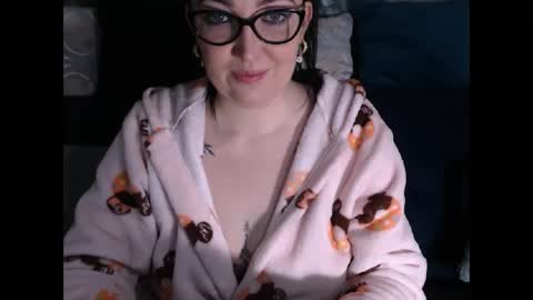 helenfromtroy online show from December 18, 7:36 am