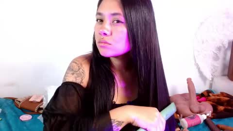 Hellen lopez online show from April 8, 10:01 pm