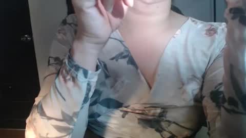 helloisme_richelyn online show from March 5, 2:51 am