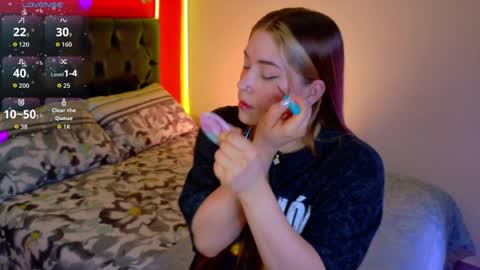 hermione_blonde online show from March 27, 11:33 am