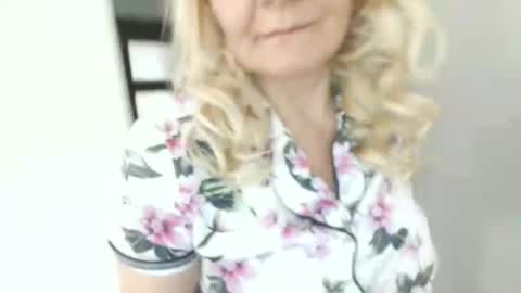 Heyheygrey online show from June 2, 10:05 am