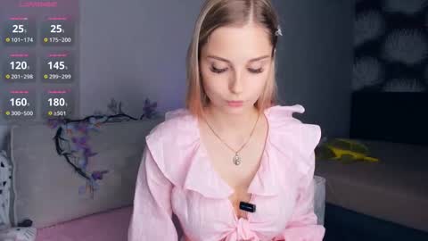 Elizabeth online show from September 19, 3:11 pm