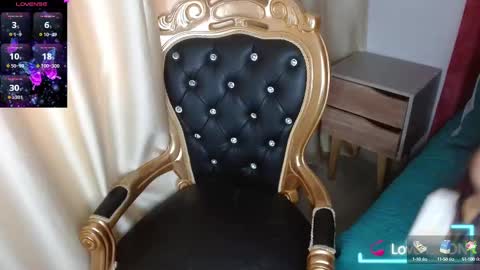 hilary thompson online show from December 3, 1:21 pm