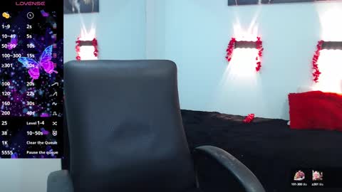 H I L A R Y online show from February 15, 3:09 am