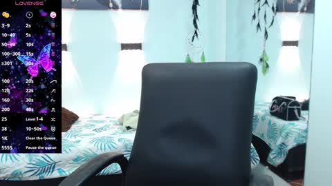 H I L A R Y online show from January 10, 3:18 am