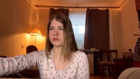 I am Amy ntmu Lets hit 10 Thumbs Up together online show from February 7, 1:59 pm