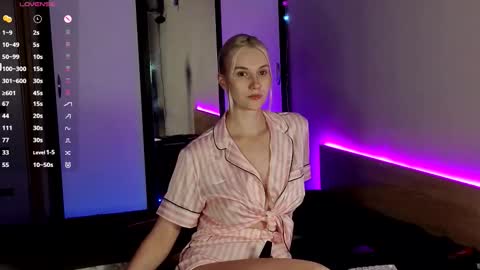 Mary online show from October 1, 6:13 pm