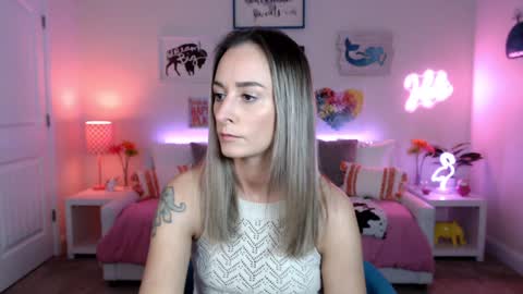 Holi Hurricane online show from November 26, 3:40 am