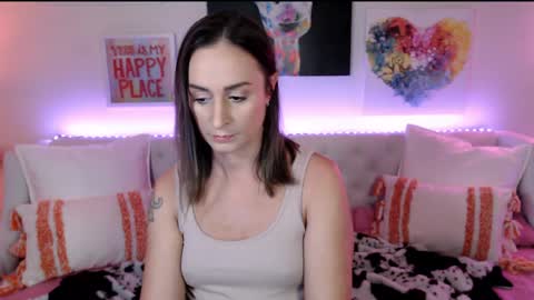 Holi Hurricane online show from April 7, 3:52 am