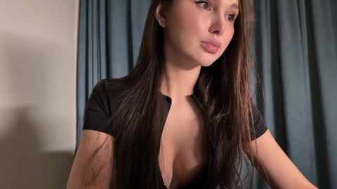 hollyextra online show from October 16, 5:59 pm