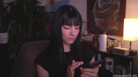 Holly Linder online show from February 1, 2:21 am