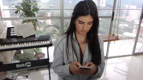 hollyshit_ online show from March 5, 10:44 pm