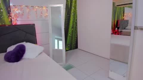 HollyTaillor online show from September 9, 5:29 am