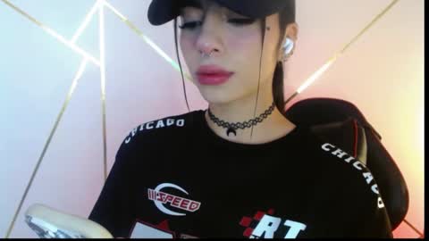 holly online show from February 21, 1:44 pm