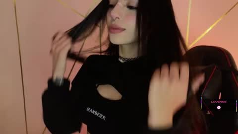 holly online show from February 11, 9:03 pm