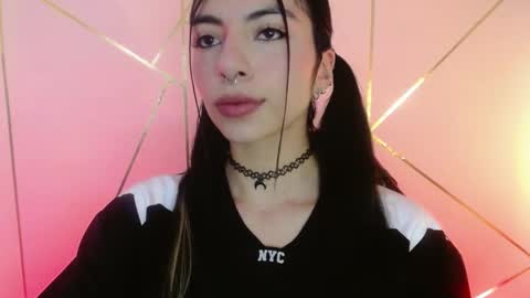 holly online show from March 3, 1:37 pm