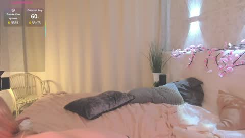 Emma online show from April 12, 7:55 am