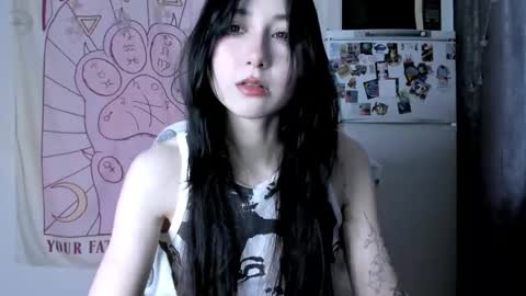 Ho Lee Sheet online show from April 11, 2:32 pm