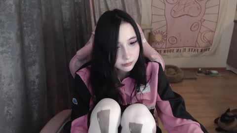 Ho Lee Sheet online show from February 6, 5:40 pm