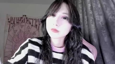 Ho Lee Sheet online show from September 20, 5:33 pm