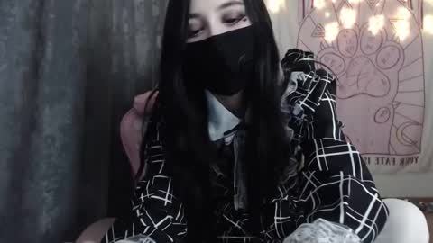 Ho Lee Sheet online show from February 14, 5:25 pm