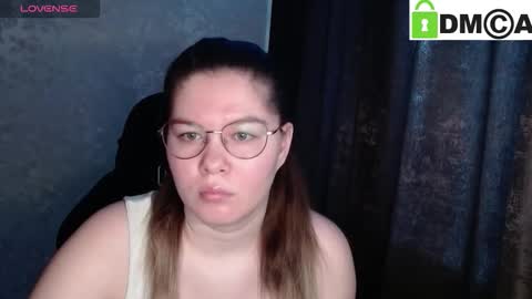 Welcome guys  Pleasure to see you all here  My name is MichaelaTip menu is active Private is open  online show from February 3, 6:00 am