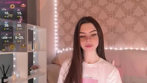 Mia online show from December 16, 3:56 am