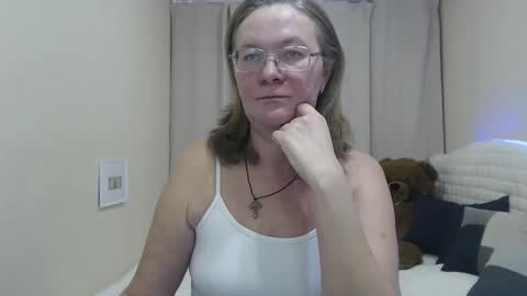 holymilfa online show from January 17, 1:51 pm