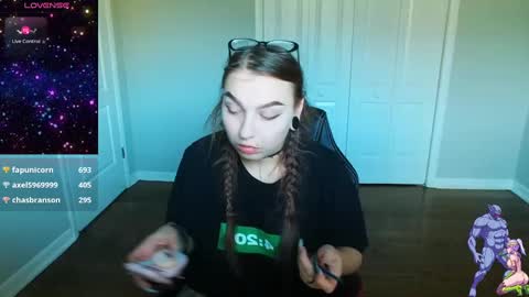 Viktoria online show from January 7, 9:25 pm