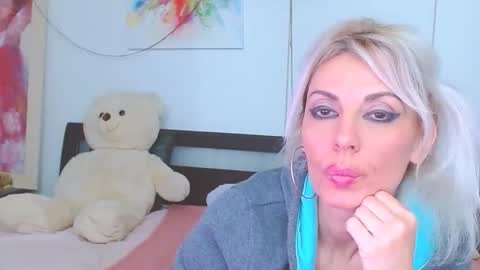 honey_lara online show from March 2, 7:26 am